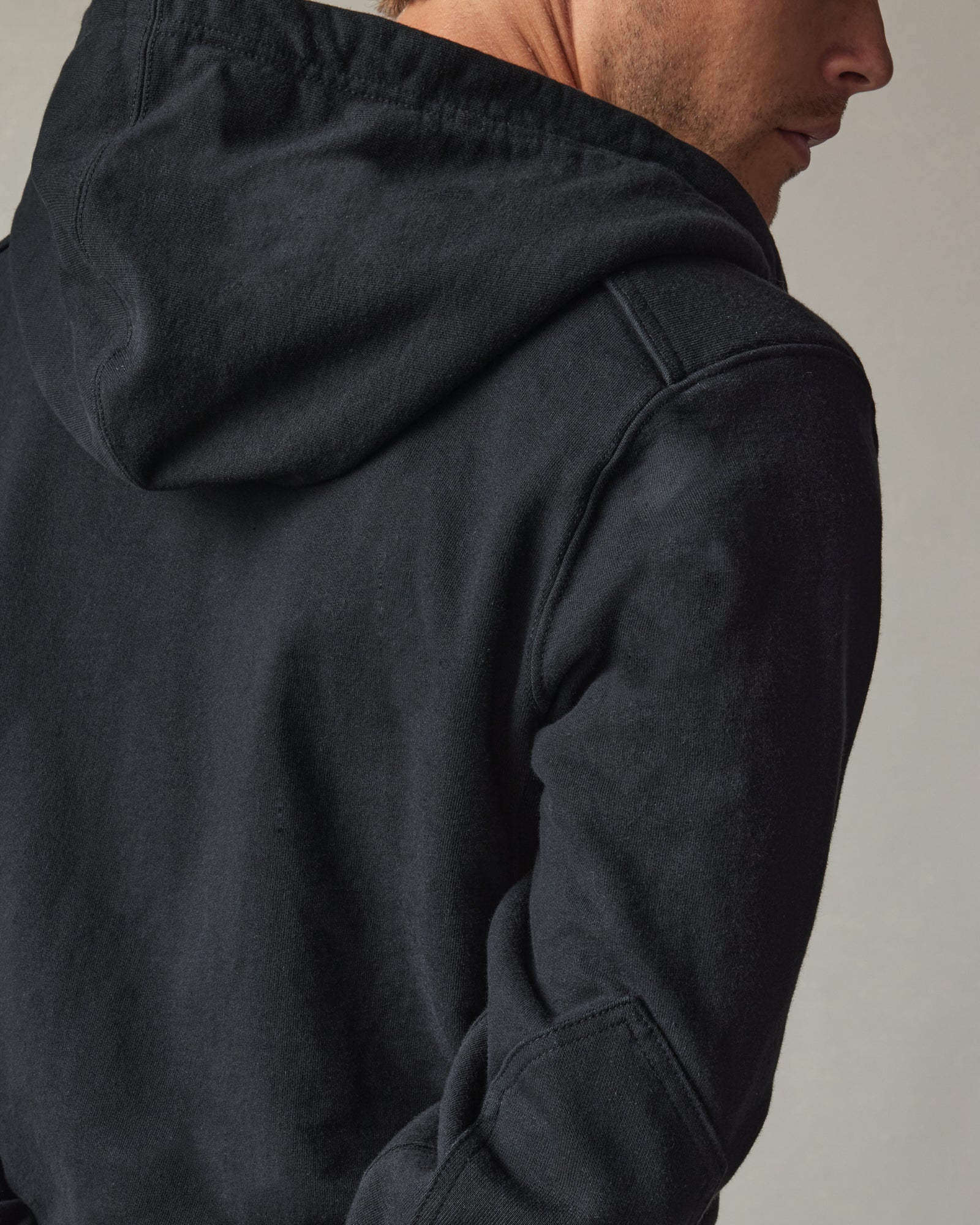 Classic Full Zip - Black