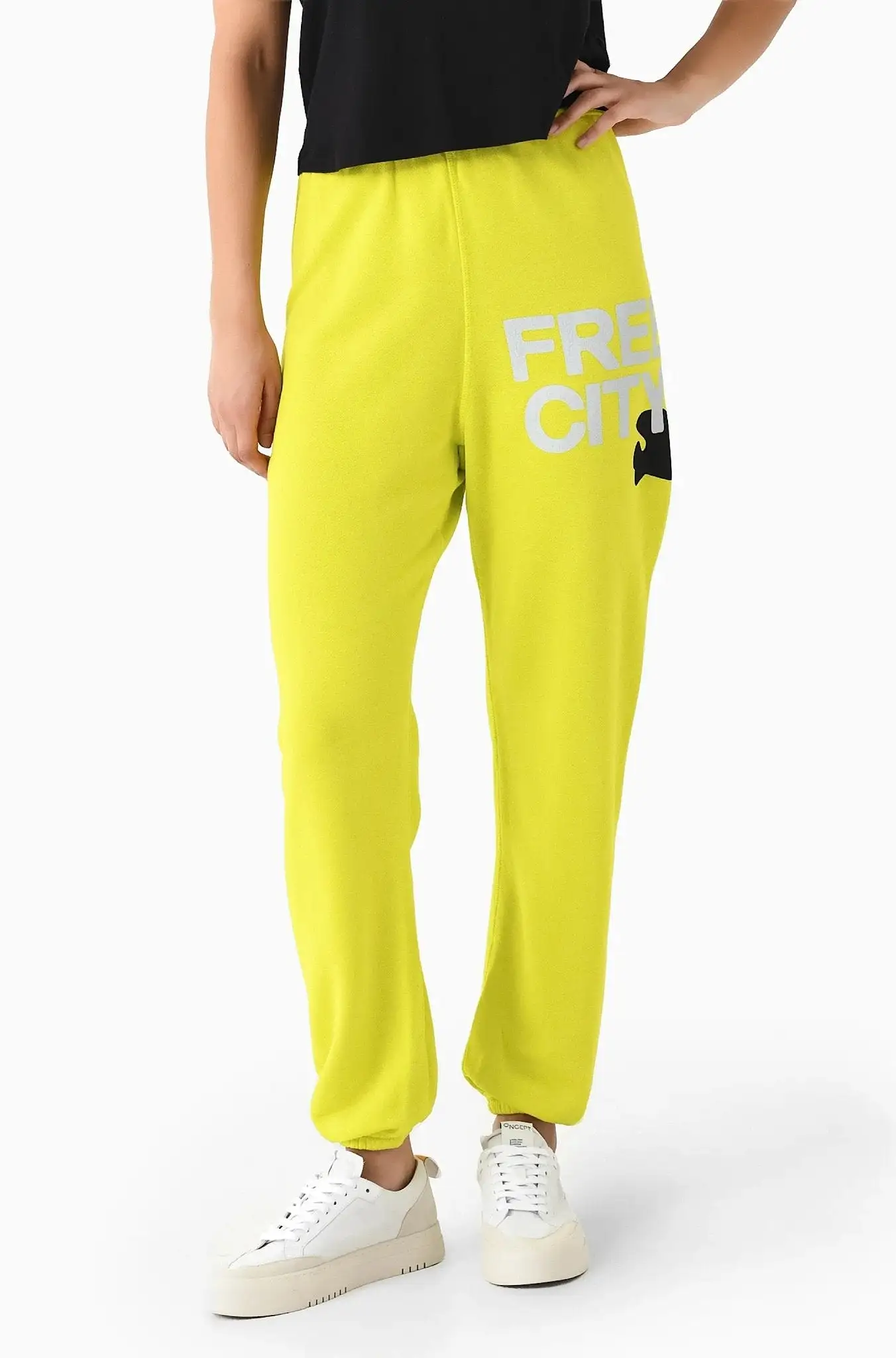 FREECITY LARGE SWEATPANT IN YELLOW