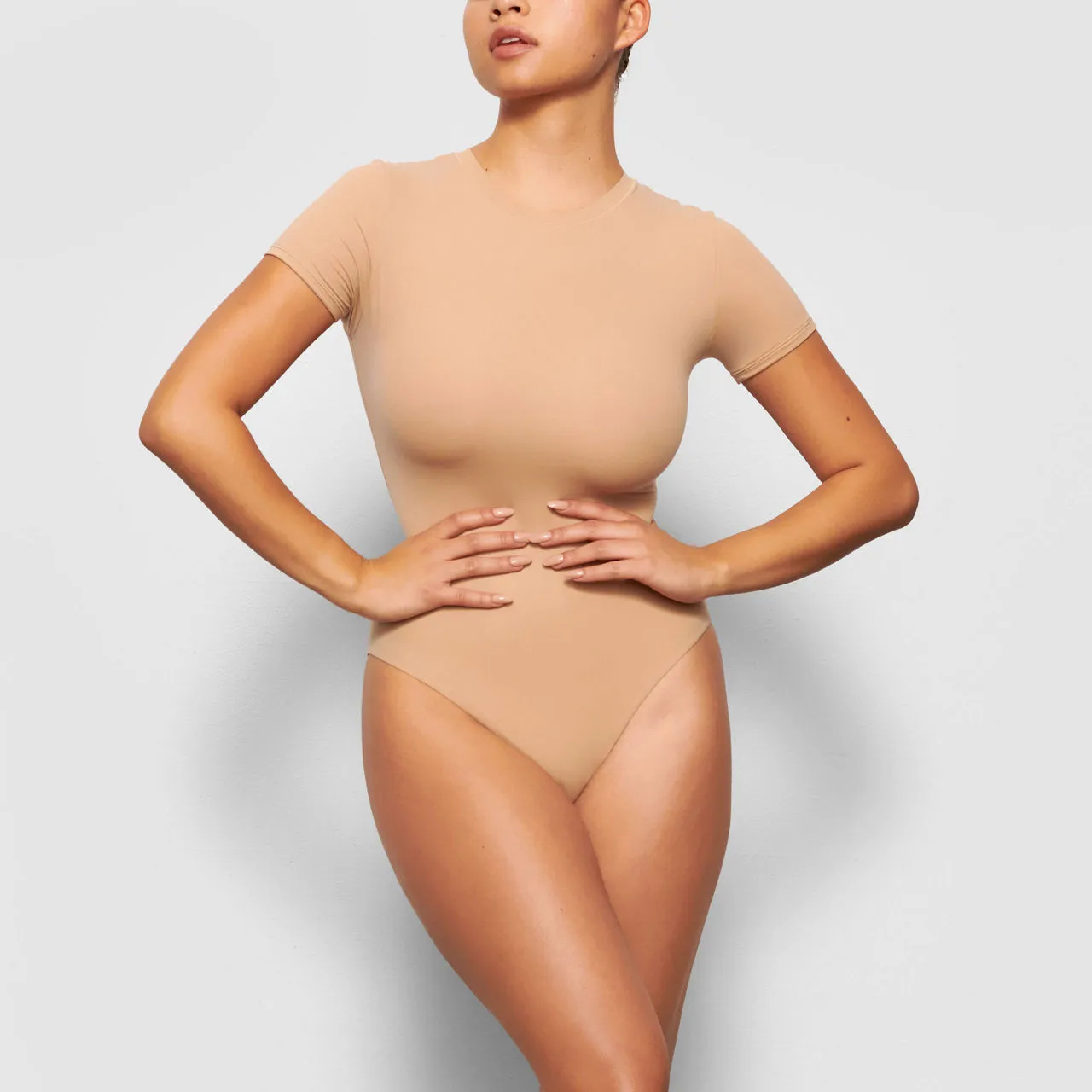 SKIMS FITS EVERYBODY T-Shirt Bodysuit Clay - Beige