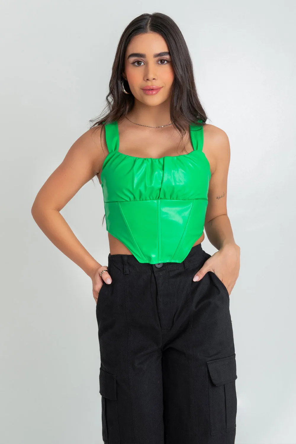 Top corset efecto piel tirantes con cut out