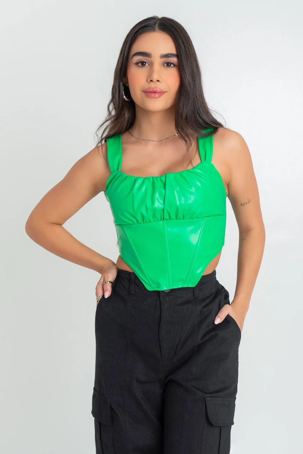 Top corset efecto piel tirantes con cut out