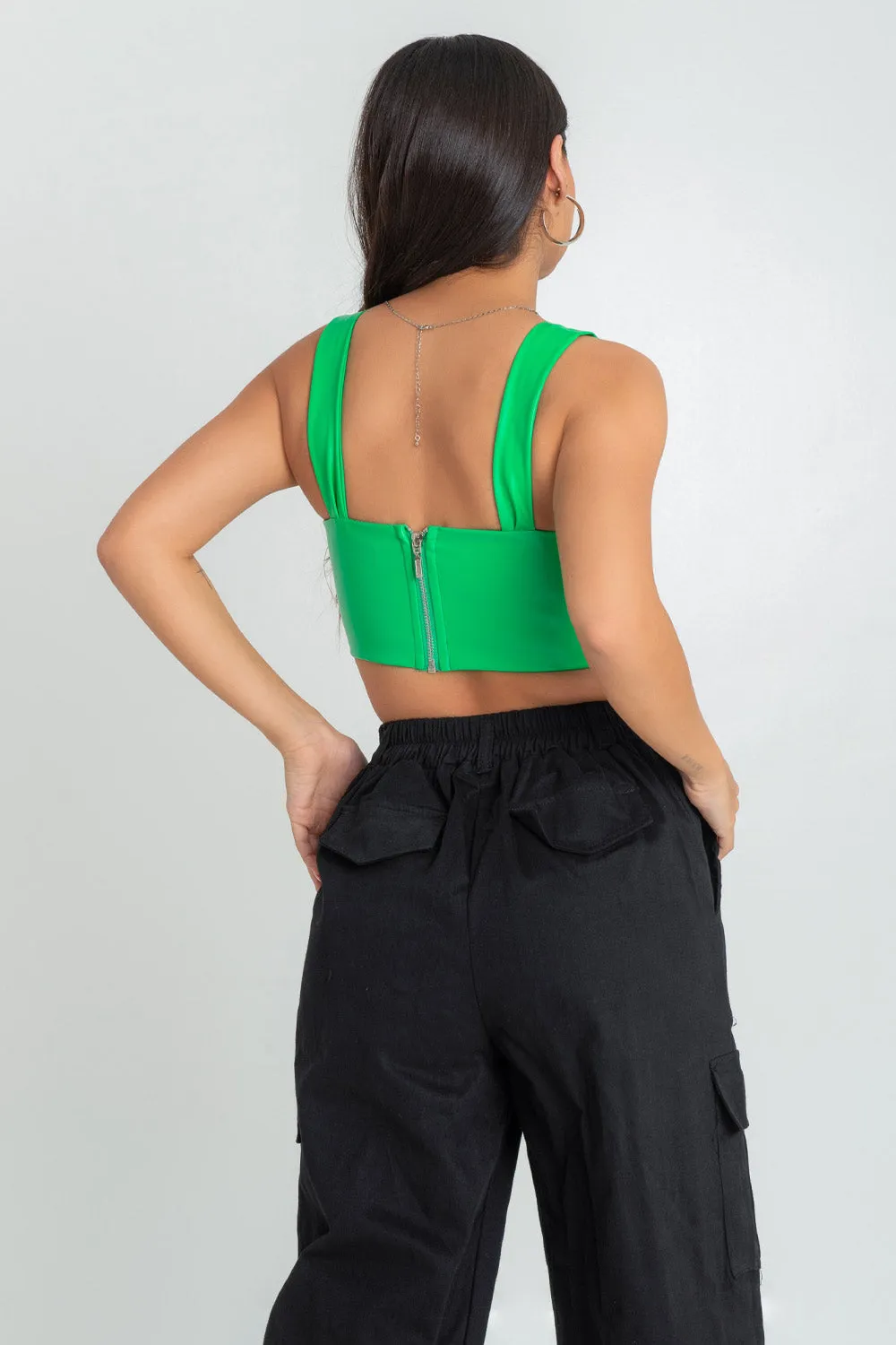 Top corset efecto piel tirantes con cut out